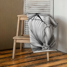 Load image into Gallery viewer, Towel