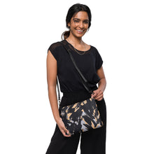 Load image into Gallery viewer, Handbag
